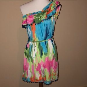 Beautiful one sleeve mudpie summer dress!